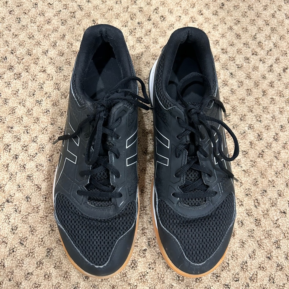 EUC Women’s ASICS Gel Rocket Black Sneakers. Size: Women’s 9.5.